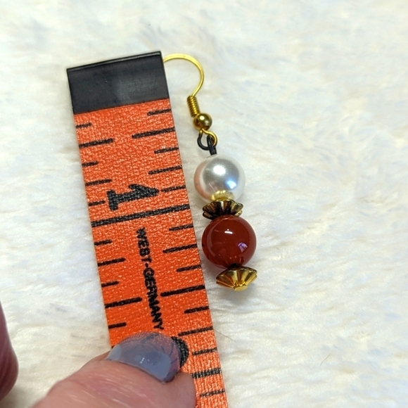 Vintage Faux Pearl with Carnelian Accent Beads Necklace & Matching Earrings - Picture 10 of 10